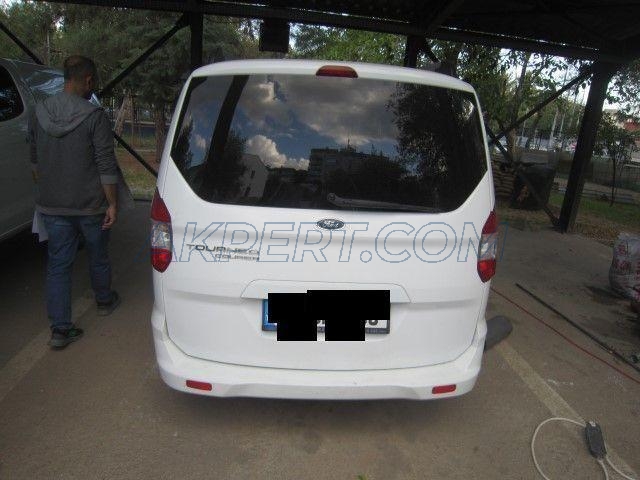 FORD  TOURNEO COURIER 1.6 TDCI 95 TITANIUM M1