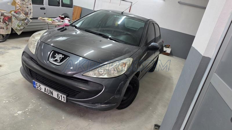 PEUGEOT 206+ 1.4